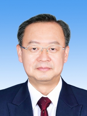 陳建文，男，漢族，1965年9月生，研究生學歷，中共黨員，現(xiàn)任人民日報社總編輯。