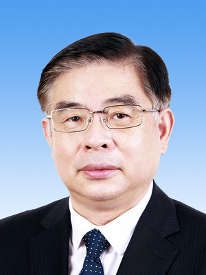 陸俊華，男，漢族，1962年1月生，研究生學(xué)歷，中共黨員，現(xiàn)任中央紀(jì)委國(guó)家監(jiān)委駐人民日?qǐng)?bào)社紀(jì)檢監(jiān)察組組長(zhǎng)、人民日?qǐng)?bào)社編委委員。